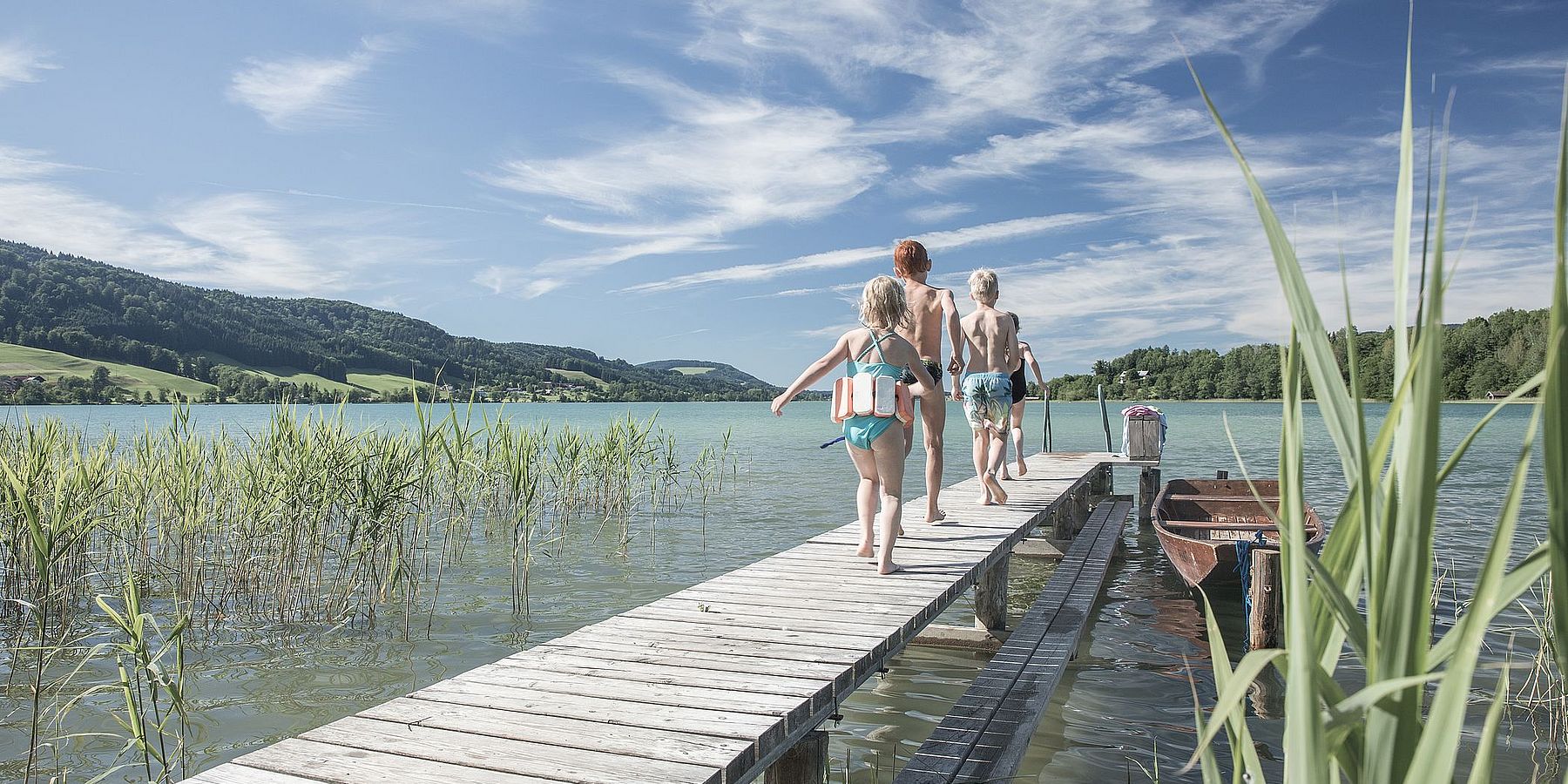 Passerella sul lago