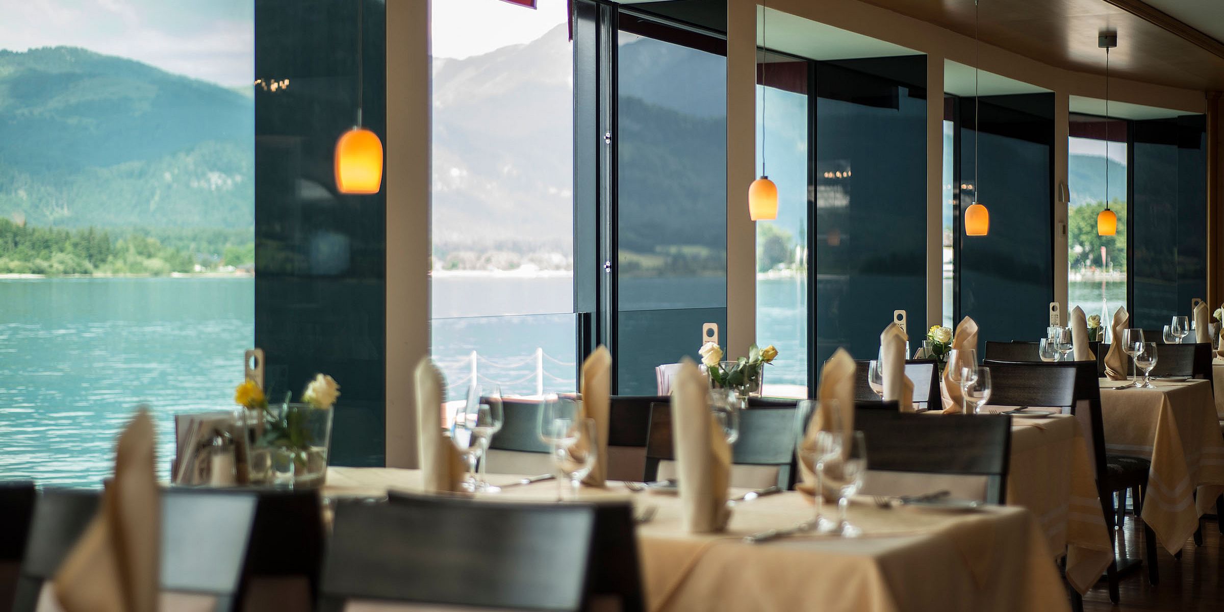 Ristorante sul lago dell'Hotel Weissesroessl